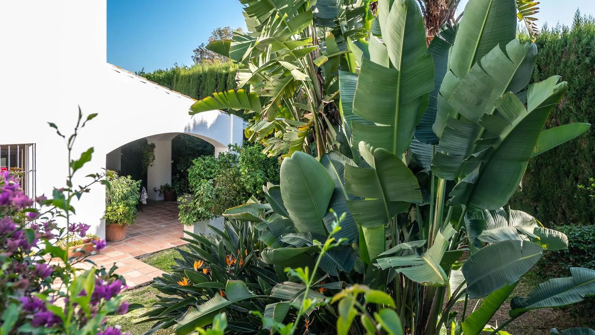 Villa In Marbella With Golf Views