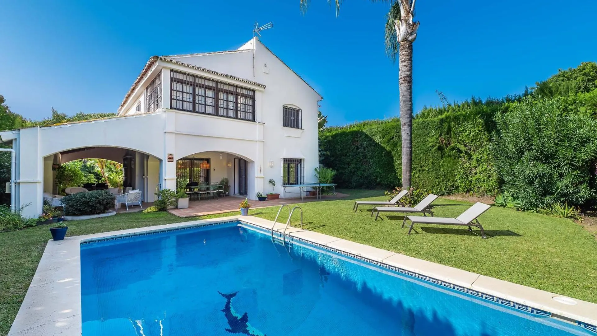 Villa In Marbella With Golf Views