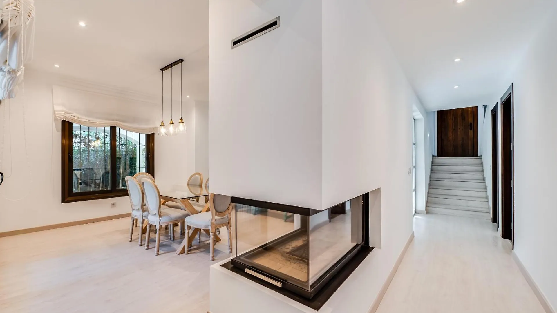 Villa In Marbella With Golf Views 0*,  스페인