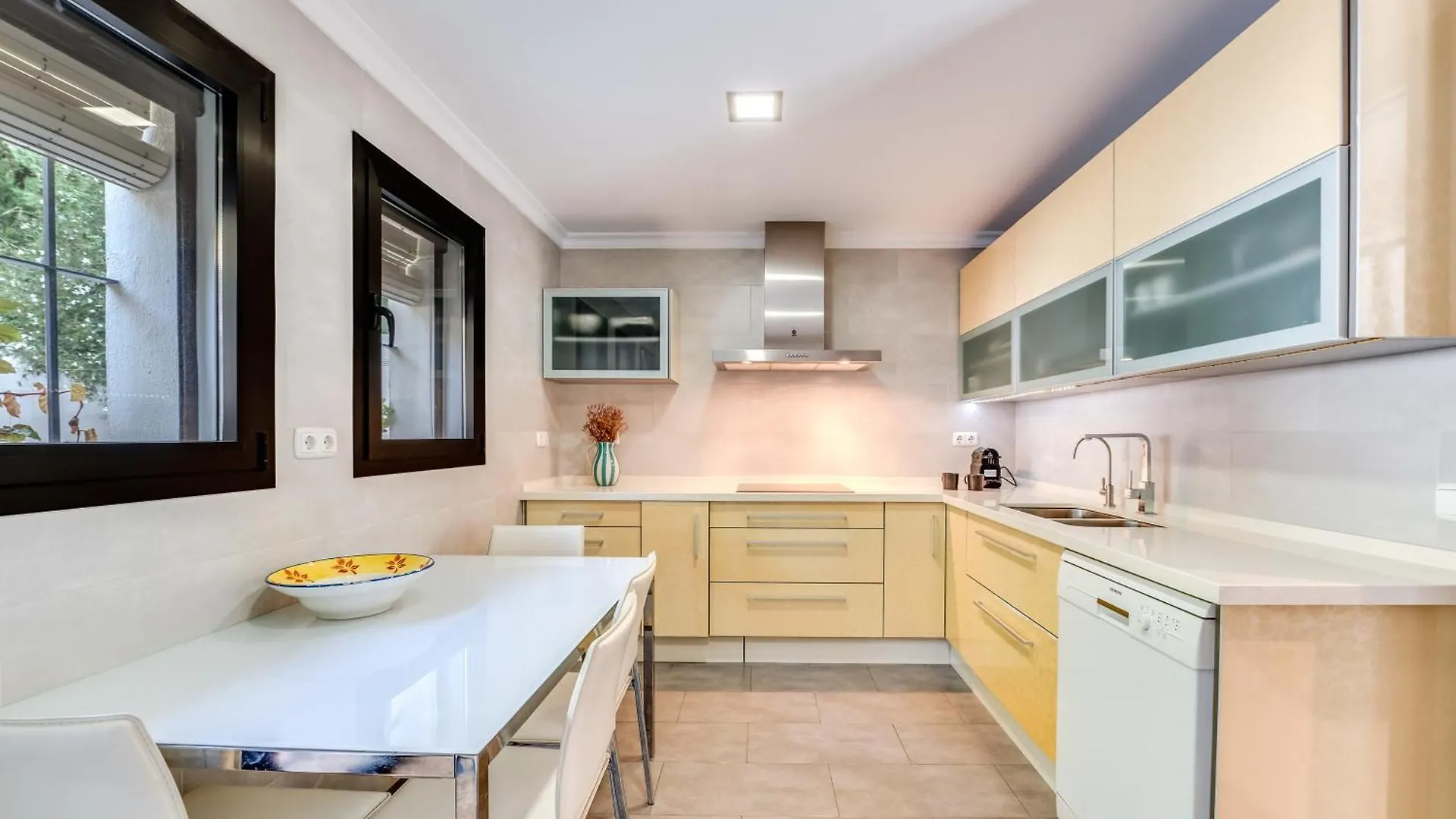 Villa In Marbella With Golf Views